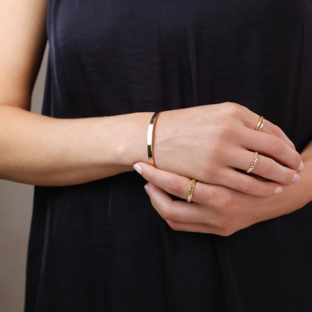 Olivia Flat Bangle With Chain