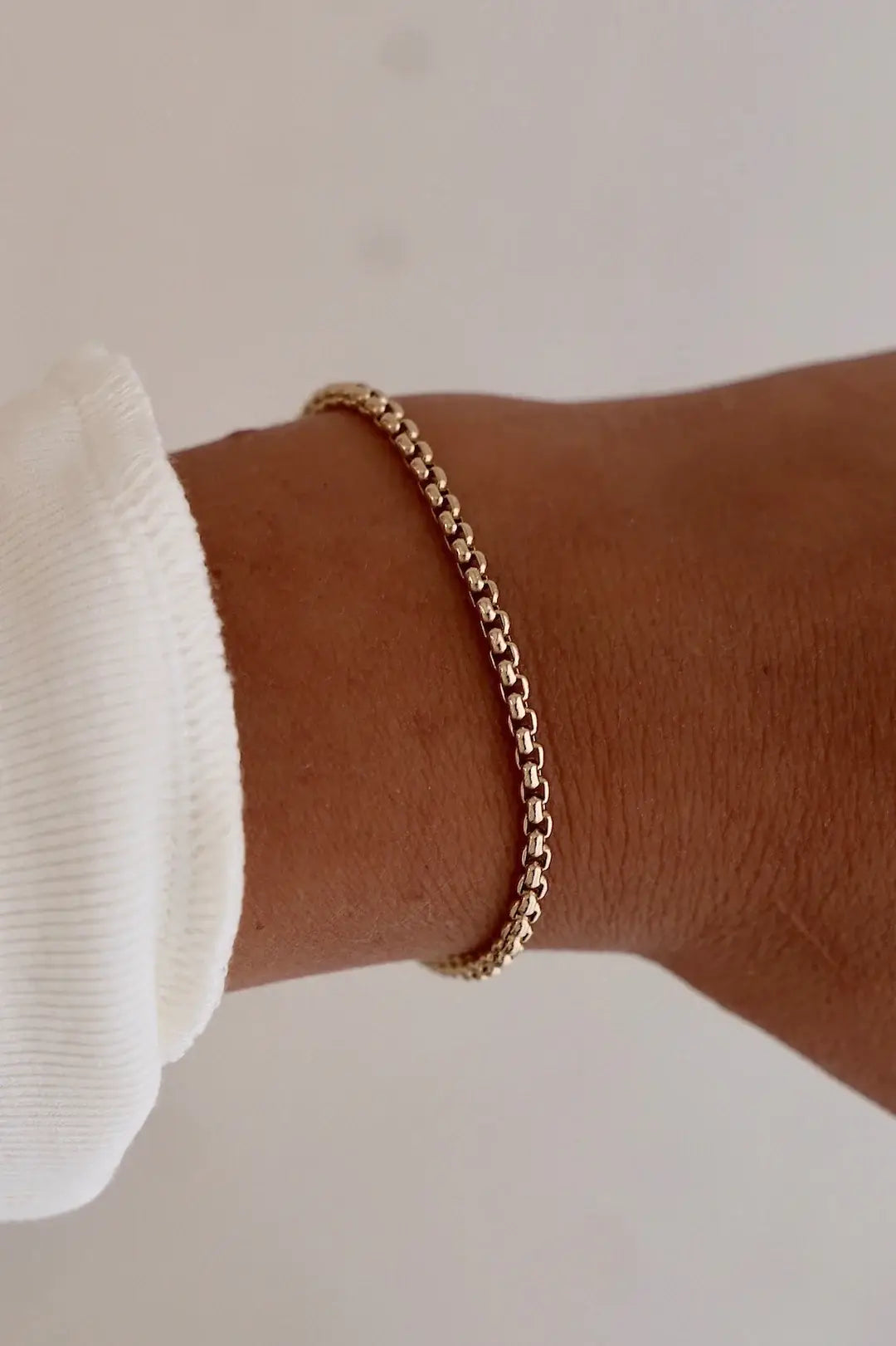 ROUND BOX CHAIN BRACELET