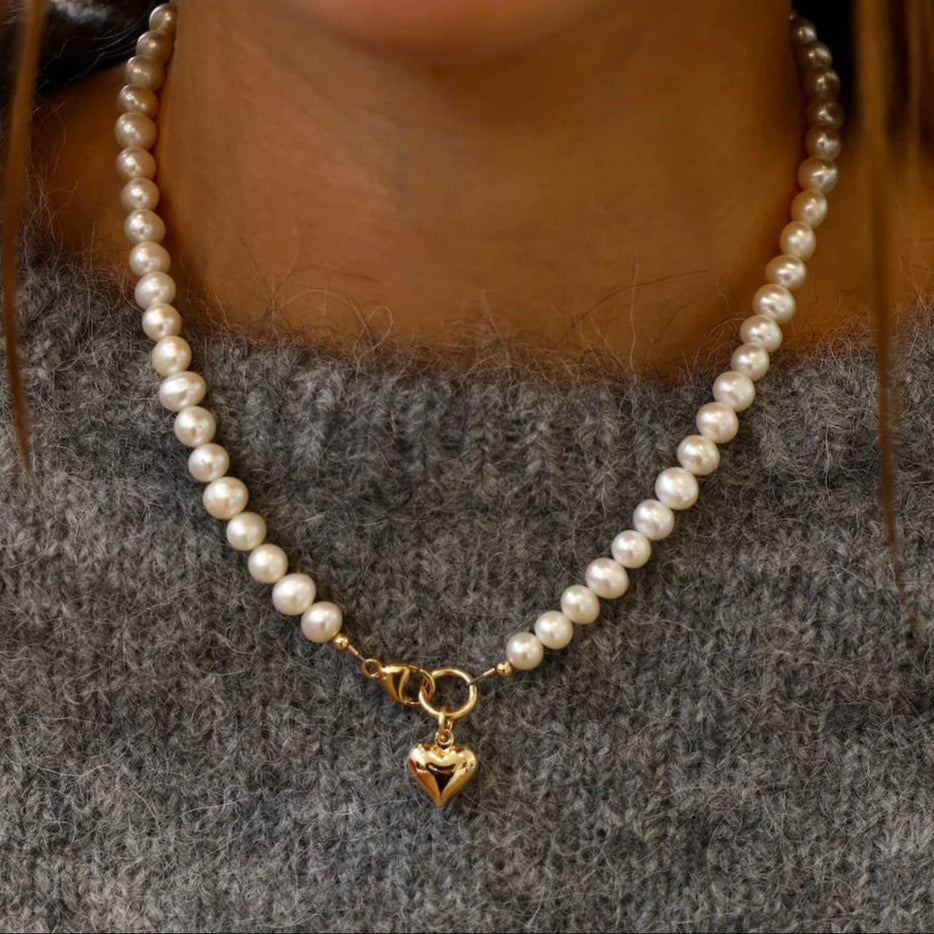 The Amora Heart Pearl Necklace