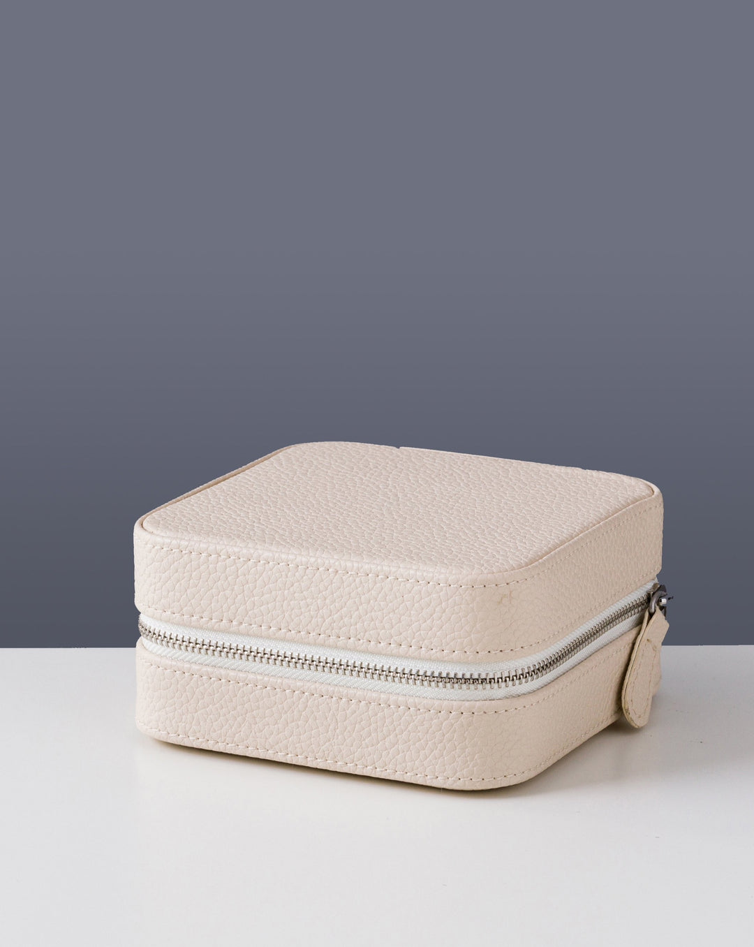 Leather jewelry box